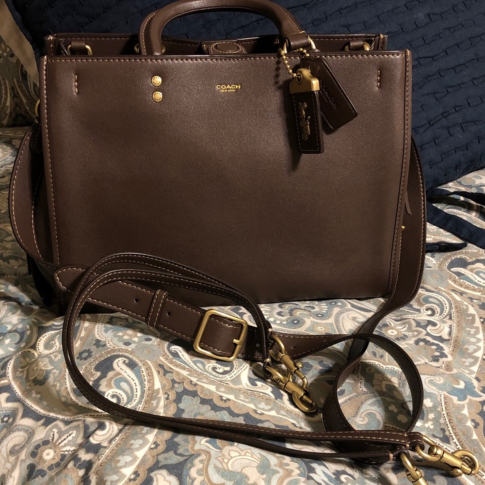 Brown Leather Purse knock-off brand with Gold Hardware